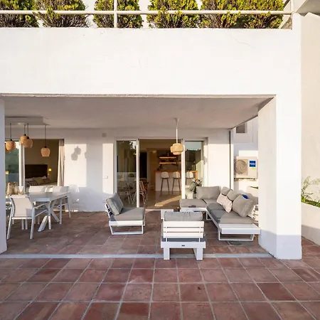 Modern Flat In Marbella, 2br, Pool & Parking Apartament Marbella