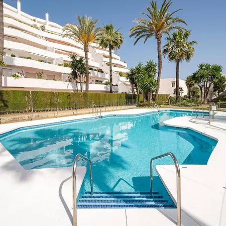 Apartament Modern Flat In Marbella, 2br, Pool & Parking *