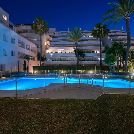 Apartament Modern Flat In Marbella, 2br, Pool & Parking *