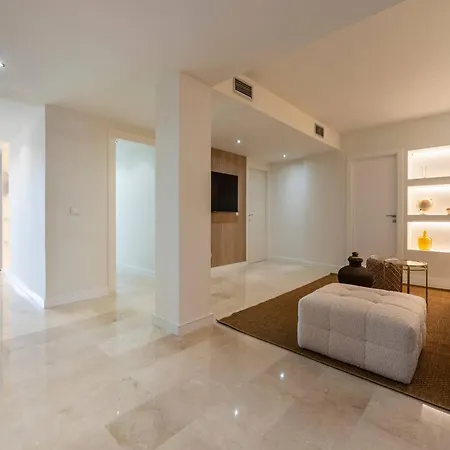 Modern Flat In Marbella, 2br, Pool & Parking דירה *