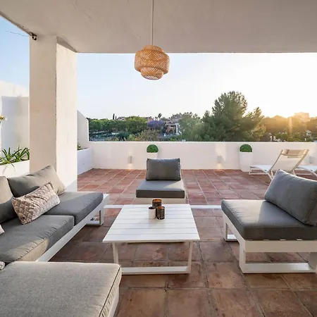 Modern Flat In Marbella, 2br, Pool & Parking Apartmán