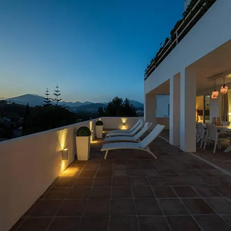 דירה Modern Flat In Marbella, 2br, Pool & Parking מארבלה