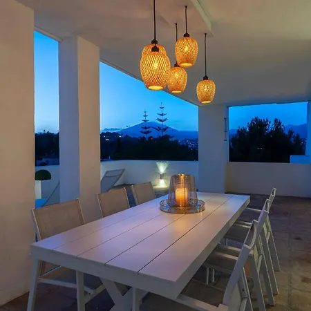 Modern Flat In Marbella, 2br, Pool & Parking アパート マルベーリャ