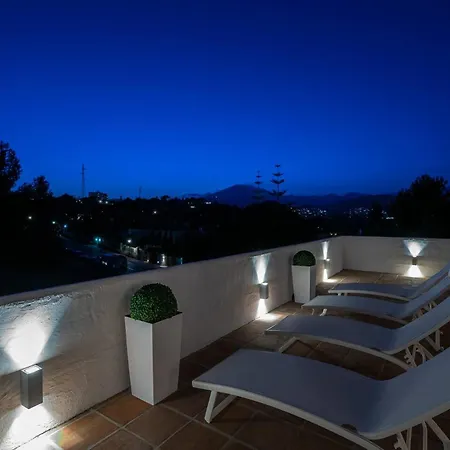 Modern Flat In Marbella, 2br, Pool & Parking *