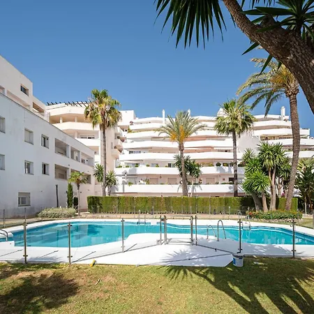 Modern Flat In Marbella, 2br, Pool & Parking マルベーリャ