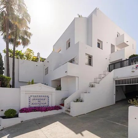 Modern Flat In Marbella, 2br, Pool & Parking Apartmán *