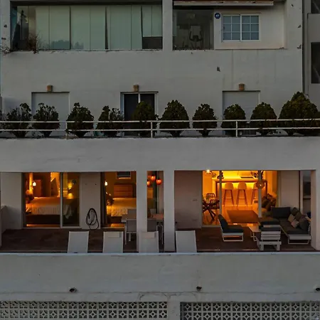 Modern Flat In Marbella, 2br, Pool & Parking דירה