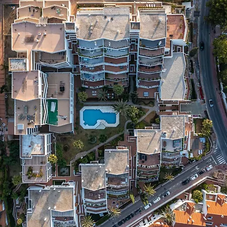 Modern Flat In Marbella, 2br, Pool & Parking דירה מארבלה
