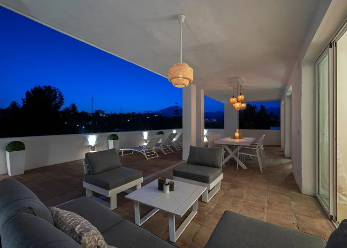 Modern Flat In Marbella, 2br, Pool & Parking Апартаменти Марбелья