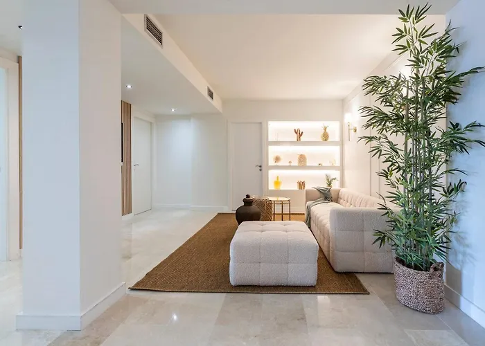 Modern Flat In Marbella, 2br, Pool & Parking Апартаменти