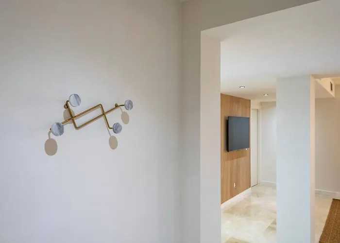 Modern Flat In Marbella, 2br, Pool & Parking Апартаменти Марбелья