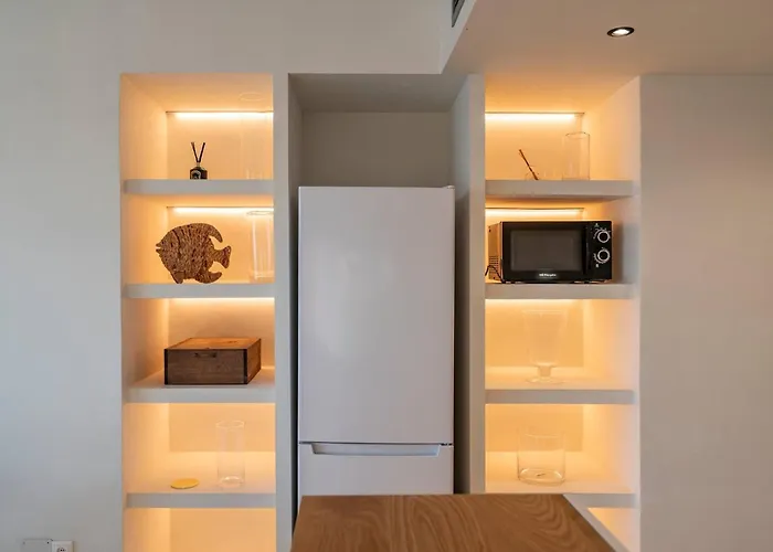 Апартаменти Modern Flat In Marbella, 2br, Pool & Parking