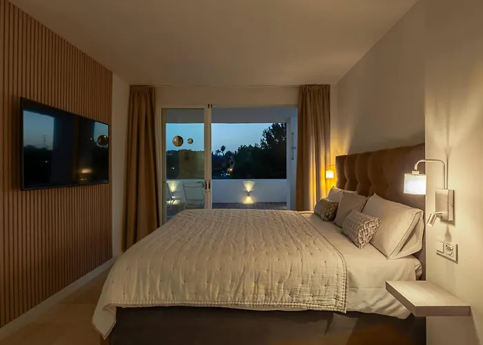 Modern Flat In Marbella, 2br, Pool & Parking * Марбелья