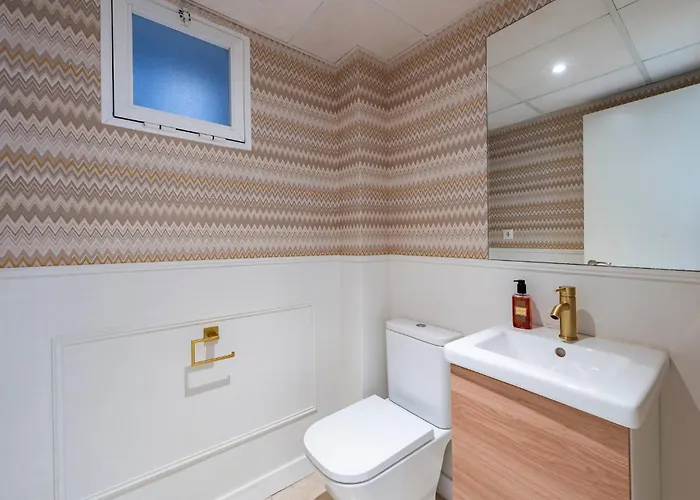 Modern Flat In Marbella, 2br, Pool & Parking Марбелья