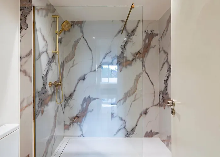 Апартаменти Modern Flat In Marbella, 2br, Pool & Parking *