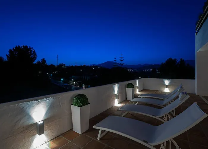 Modern Flat In Marbella, 2br, Pool & Parking *