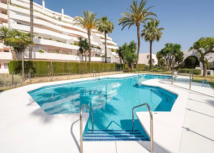 Апартаменти Modern Flat In Marbella, 2br, Pool & Parking *