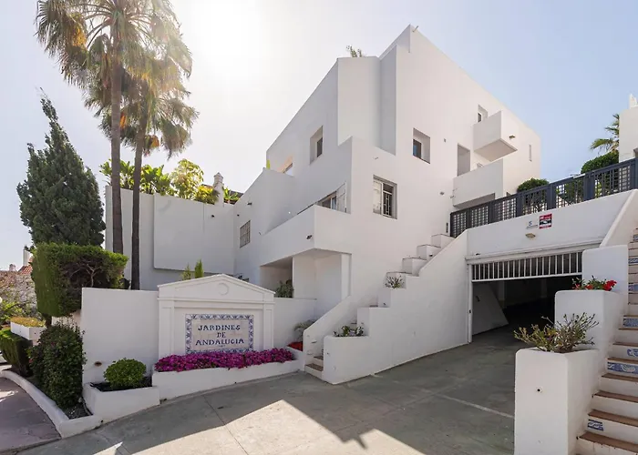 Modern Flat In Marbella, 2br, Pool & Parking Апартаменти *