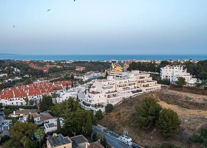 Modern Flat In Marbella, 2br, Pool & Parking Апартаменти